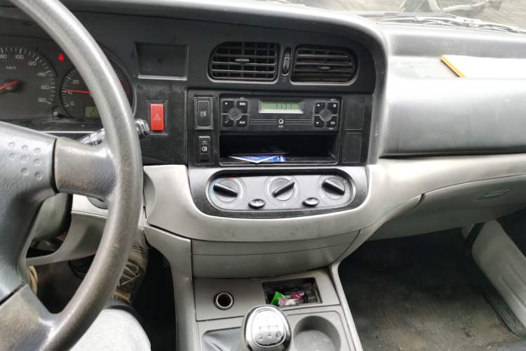 Used Jinbei Hiace 2014 2.0L 5th Generation Kuaiyunwang Business Version 4G20B Audio And AC Panel