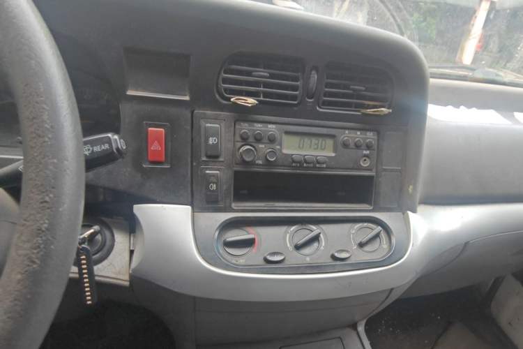 Used Jinbei Hiace 2014 2.0L Fifth-Generation Xiangyun Comfort Type 1 4G20C Audio And AC Panel