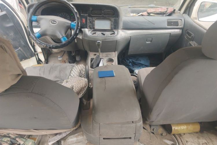 Used Jinbei Hiace 2014 2.0L 5th-Gen Power King Comfort Version V19 Center Console