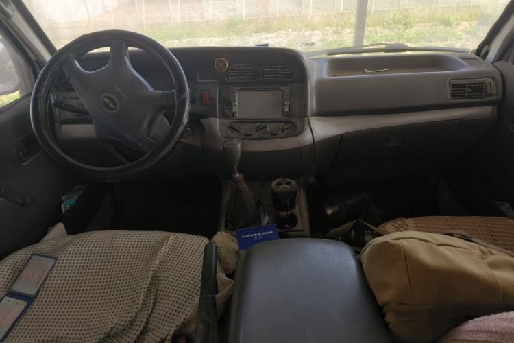 Used Jinbei Hiace 2014 2.0L 5th Generation Kuaiyunwang Business Version 4G19 Center Console