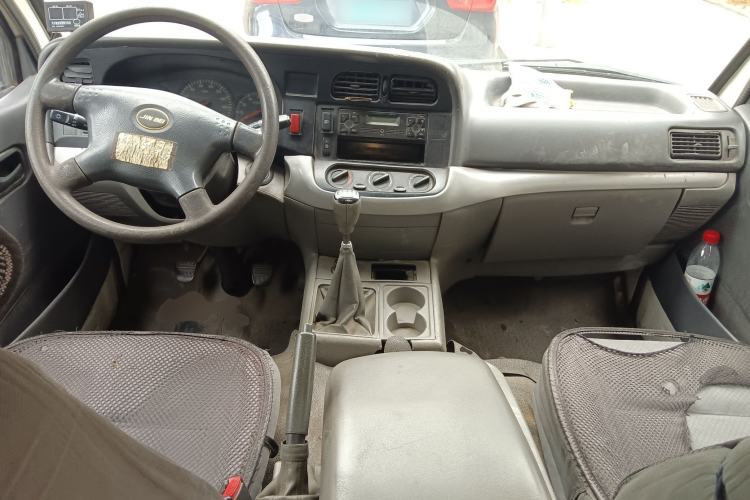 Used Jinbei Hiace 2014 2.0L Fifth-Generation Xiangyun Comfort Type 1 4G20C Center Console