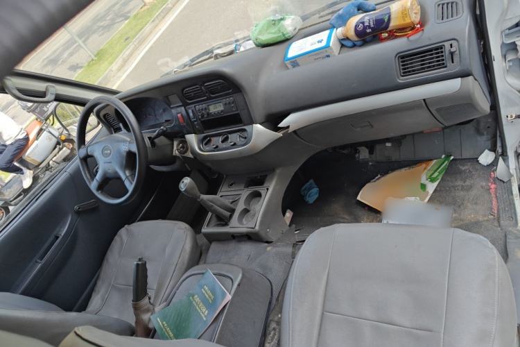 Used Jinbei Hiace 2014 2.0L 5th Generation Kuaiyunwang Business Version 4G21B Center Console