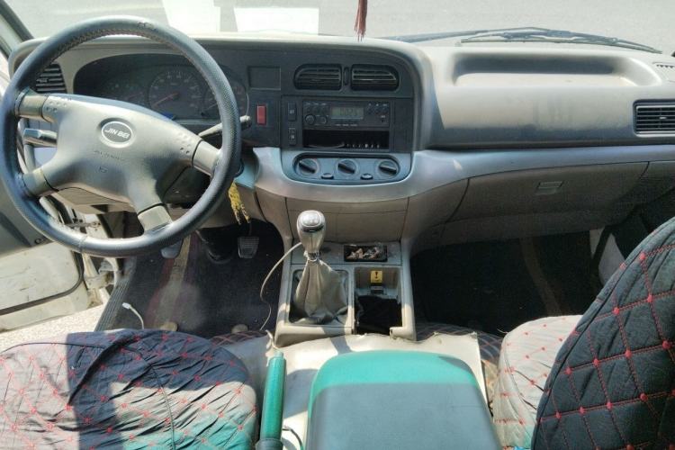 Used Jinbei Hiace 2014 2.0L 5th Generation Kuaiyunwang Business Version 4G19 Center Console
