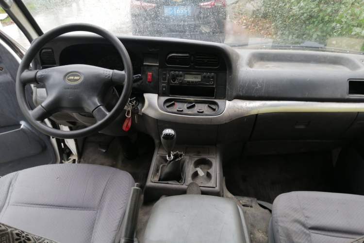 Used Jinbei Hiace 2014 2.0L 5th Generation Power King Deluxe Version V19 Center Console