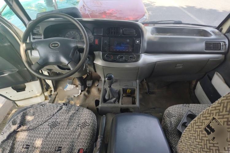 Used Jinbei Hiace 2014 2.0L 5th Generation Kuaiyunwang Business Version 4G20B Center Console