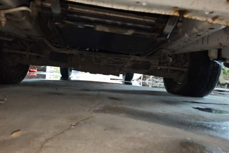 Used Jinbei Hiace 2014 2.0L Fifth-Generation Xiangyun Comfort Type 1 4G20C Chassis Front