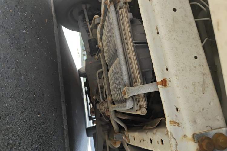 Used Jinbei Hiace 2014 2.0L 5th Generation Kuaiyunwang Business Version 4G19 Chassis Front