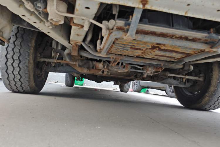 Used Jinbei Hiace 2014 2.0L Fifth-Generation Xiangyun Comfort Type 1 4G20C Chassis Front