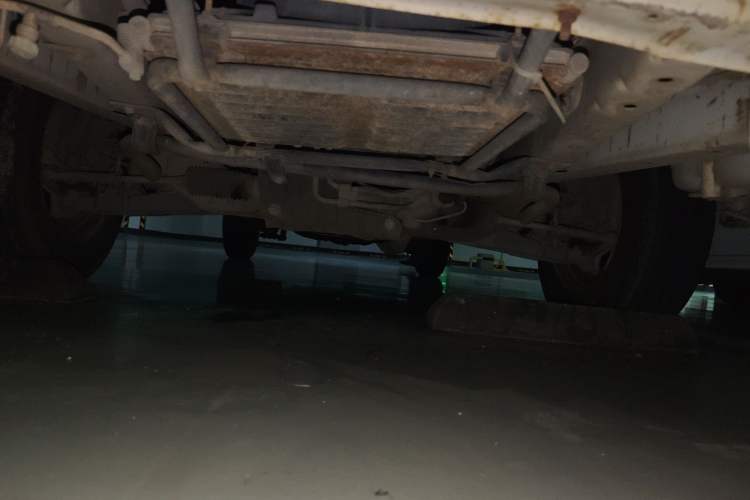 Used Jinbei Hiace 2014 2.0L 5th-Gen Power King Comfort Version V19 Chassis Front