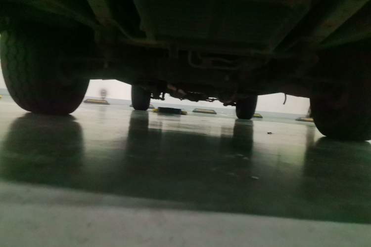 Used Jinbei Hiace 2014 2.0L 5th Generation Kuaiyunwang Business Version 4G19 Chassis Front