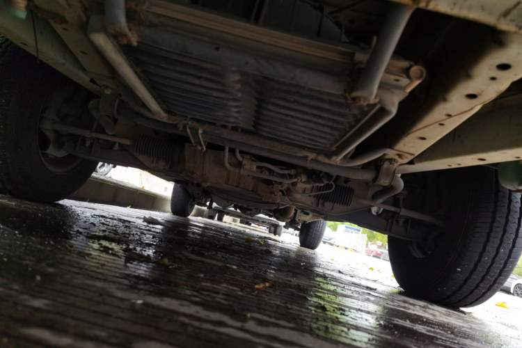 Used Jinbei Hiace 2014 2.0L 5th Generation Kuaiyunwang Business Version 4G19 Chassis Front