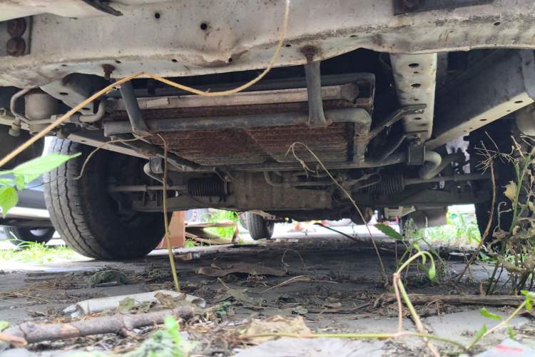 Used Jinbei Hiace 2014 2.0L Fifth-Generation Xiangyun Comfort Type 1 4G21C Chassis Front