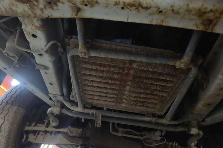 Used Jinbei Hiace 2014 2.0L 5th Generation Kuaiyunwang Business Version 4G19 Chassis Front