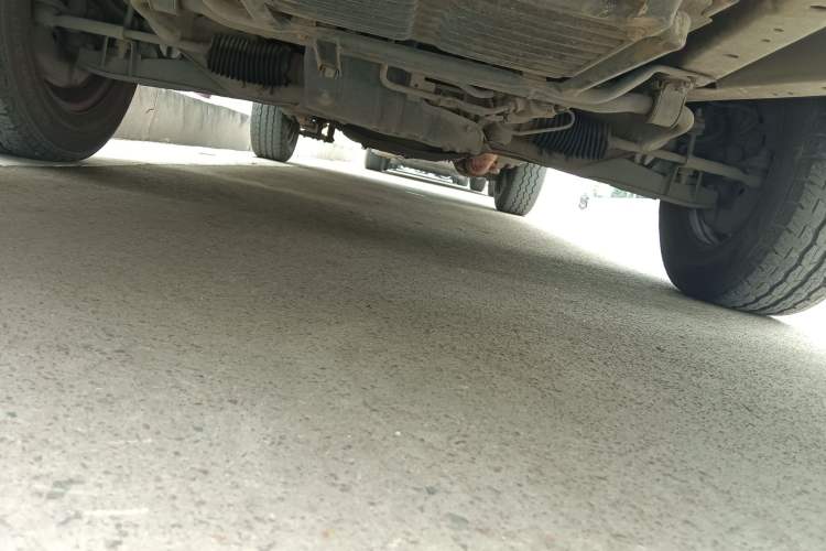 Used Jinbei Hiace 2014 2.0L Fifth-Generation Xiangyun Comfort Type 1 4G20C Chassis Front