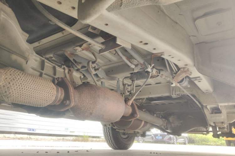 Used Jinbei Hiace 2014 2.0L 5th Generation Kuaiyunwang Business Version 4G19 Chassis Front Left
