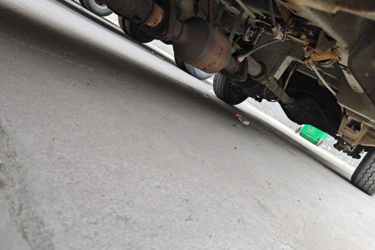 Used Jinbei Hiace 2014 2.0L Fifth-Generation Xiangyun Comfort Type 1 4G20C Chassis Front Left