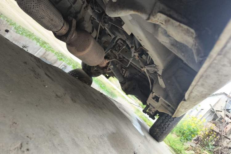 Used Jinbei Hiace 2014 2.0L 5th Generation Kuaiyunwang Business Version 4G19 Chassis Front Left
