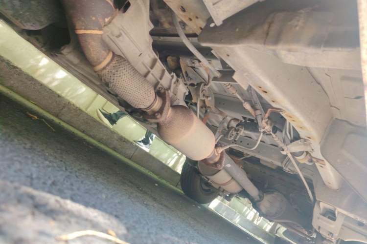 Used Jinbei Hiace 2014 2.0L Fifth-Generation Xiangyun Comfort Type 1 4G20C Chassis Front Left
