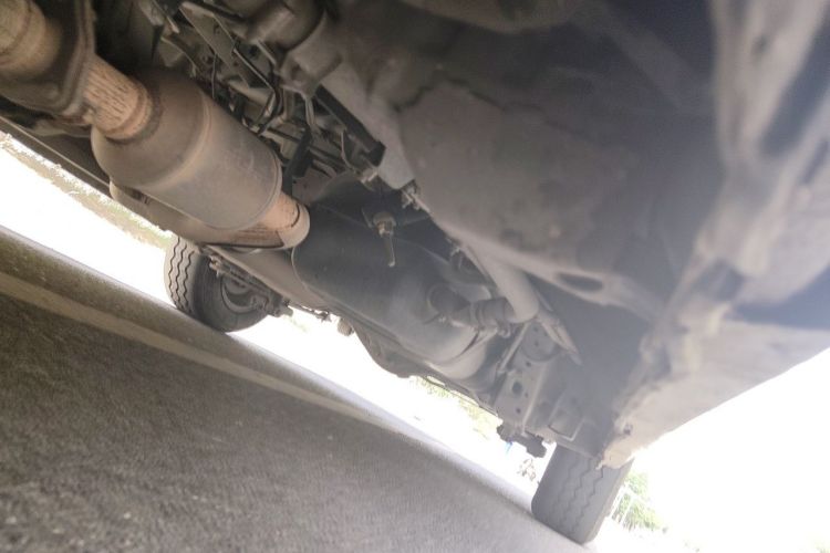 Used Jinbei Hiace 2014 2.0L Comfort Version V19 Chassis Front Left