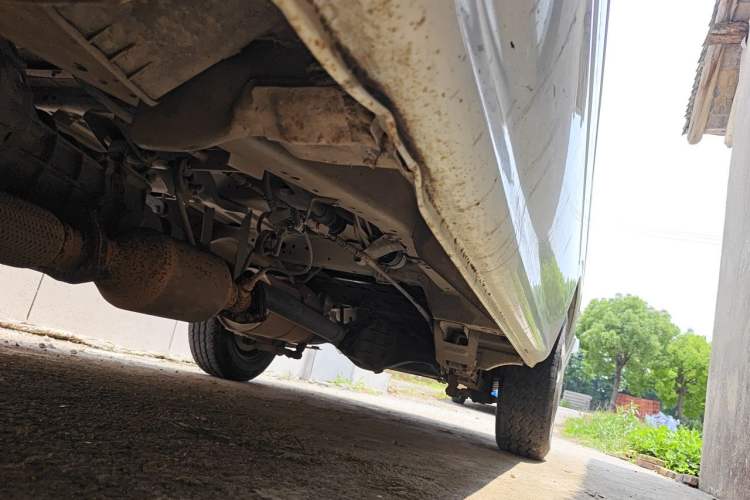 Used Jinbei Hiace 2014 2.0L 5th Generation Kuaiyunwang Business Version 4G19 Chassis Front Left