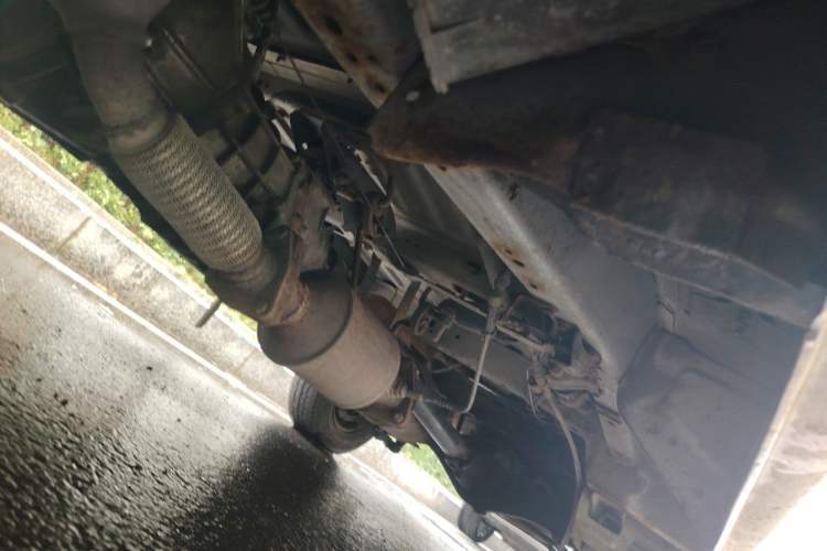 Used Jinbei Hiace 2014 2.0L 5th Generation Kuaiyunwang Business Version 4G19 Chassis Front Left