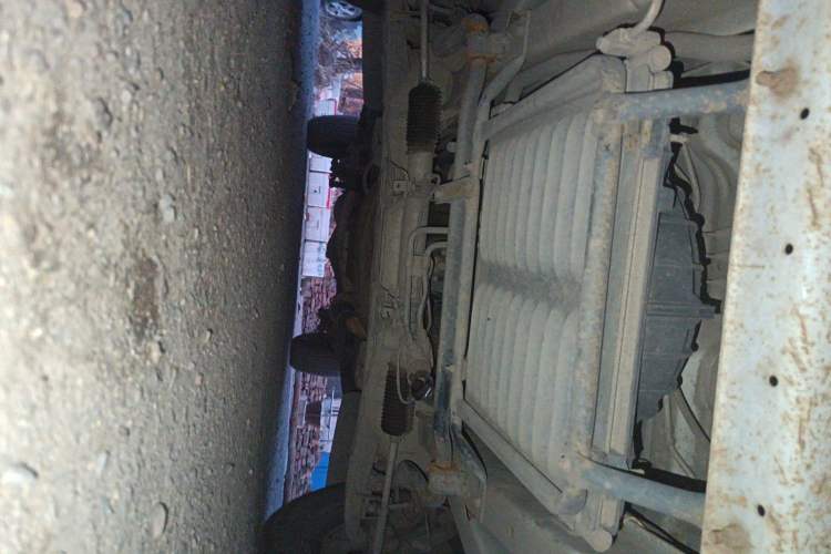 Used Jinbei Hiace 2014 2.0L 5th Generation Kuaiyunwang Business Version 4G19 Chassis Front