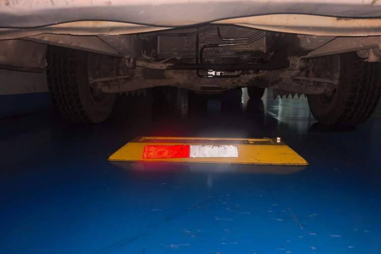 Used Jinbei Hiace 2014 2.0L Fifth-Generation Power King Classic V19 Chassis Front