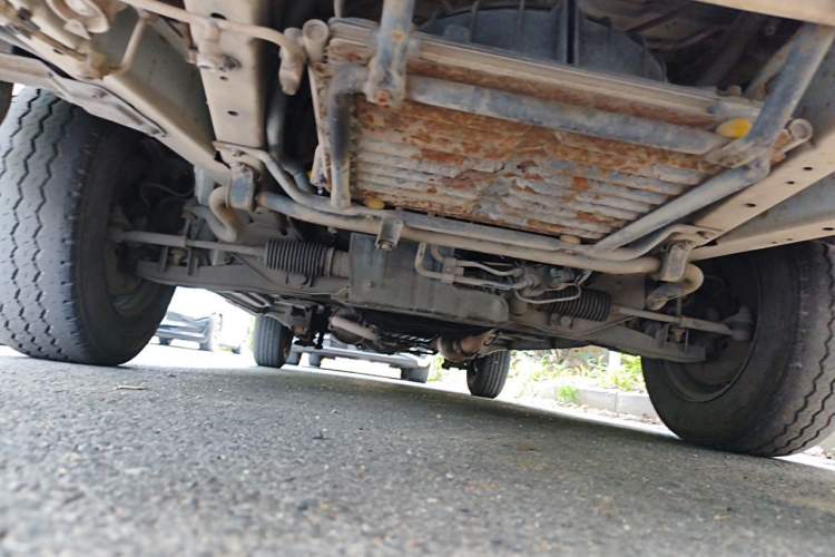 Used Jinbei Hiace 2014 2.0L 5th Generation Kuaiyunwang Business Version 4G19 Chassis Front