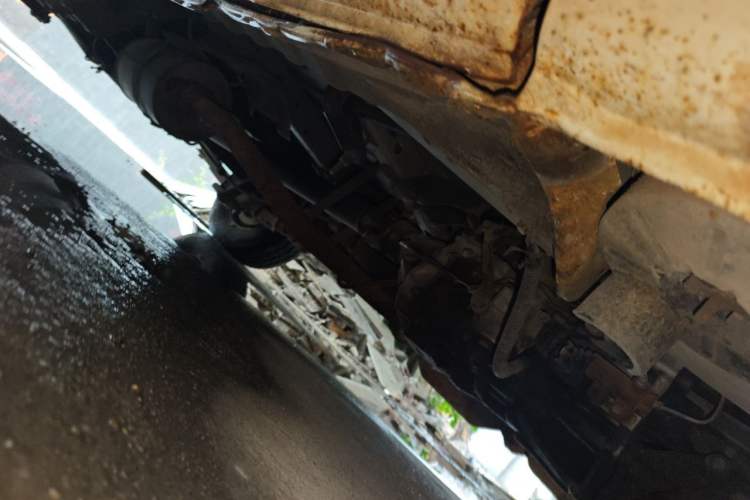 Used Jinbei Hiace 2014 2.0L Fifth-Generation Xiangyun Comfort Type 1 4G20C Chassis Front Right