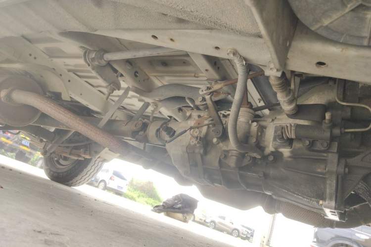 Used Jinbei Hiace 2014 2.0L 5th Generation Kuaiyunwang Business Version 4G19 Chassis Front Right