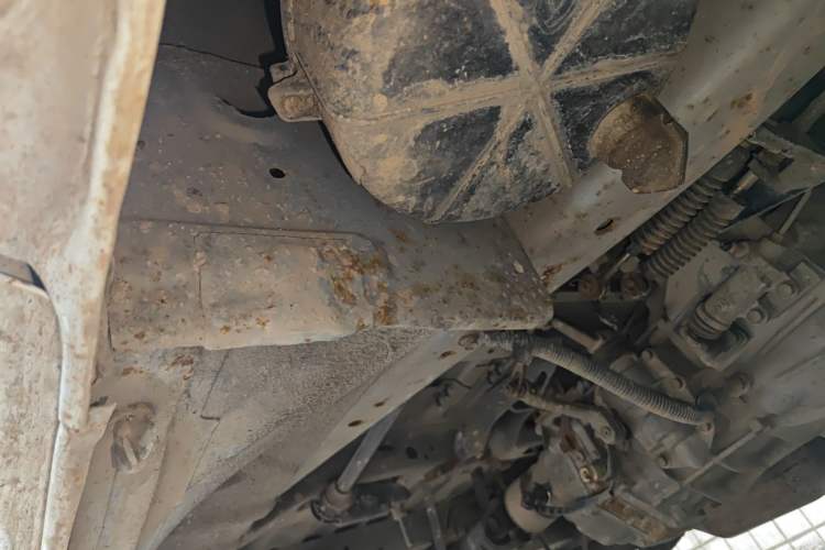Used Jinbei Hiace 2014 2.0L Fifth-Generation Xiangyun Comfort Type 1 4G20C Chassis Front Right