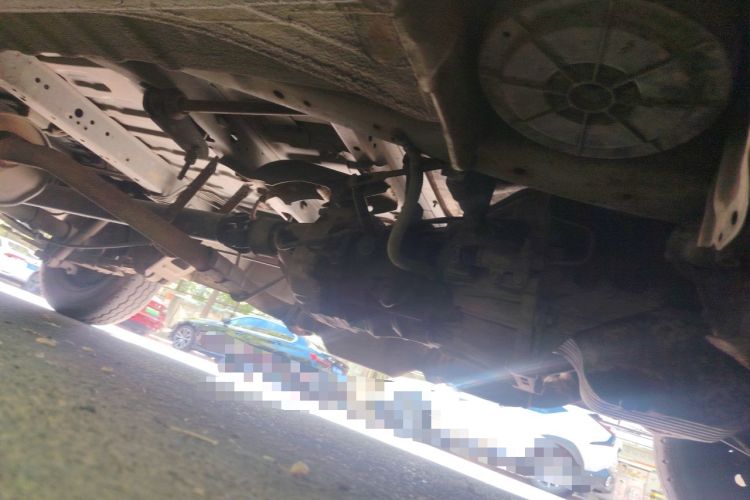 Used Jinbei Hiace 2014 2.0L Fifth-Generation Xiangyun Comfort Type 1 4G20C Chassis Front Right