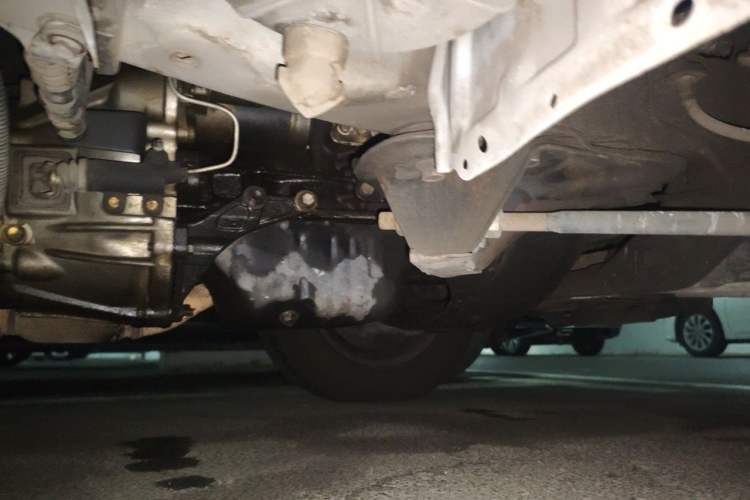 Used Jinbei Hiace 2014 2.0L Fifth-Generation Xiangyun Comfort Type 1 4G20C Chassis Front Right