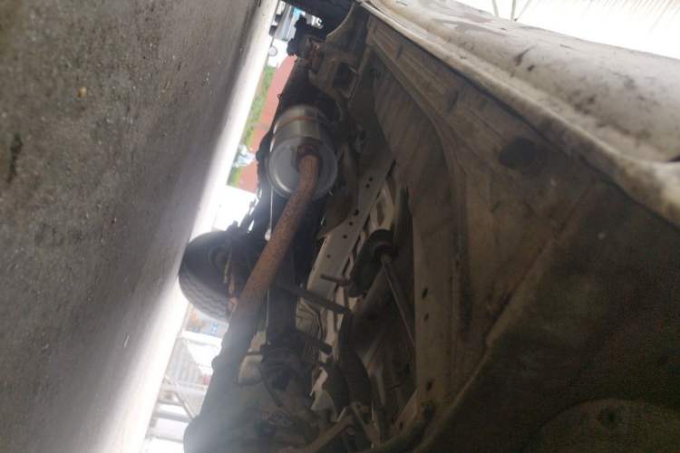 Used Jinbei Hiace 2014 2.0L Fifth-Generation Xiangyun Comfort Type 1 4G20C Chassis Front Right