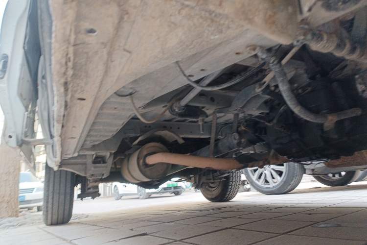 Used Jinbei Hiace 2014 2.0L Fifth-Generation Xiangyun Comfort Type 1 4G21C Chassis Front Right