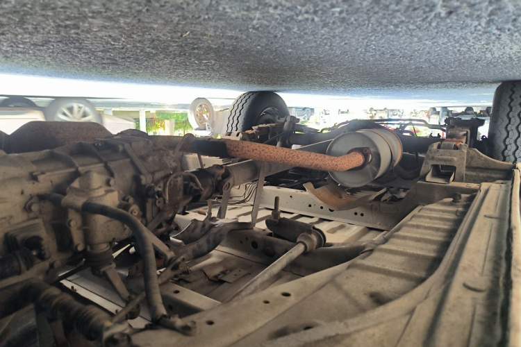 Used Jinbei Hiace 2014 2.0L Fifth-Generation Xiangyun Comfort Type 1 4G21C Chassis Front Right