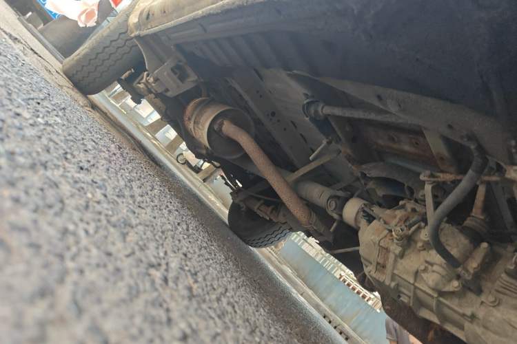 Used Jinbei Hiace 2014 2.0L Fifth-Generation Xiangyun Comfort Type 1 4G21C Chassis Front Right
