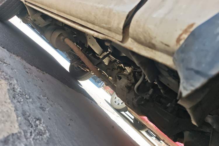 Used Jinbei Hiace 2014 2.0L Fifth-Generation Xiangyun Comfort Type 1 4G20C Chassis Front Right