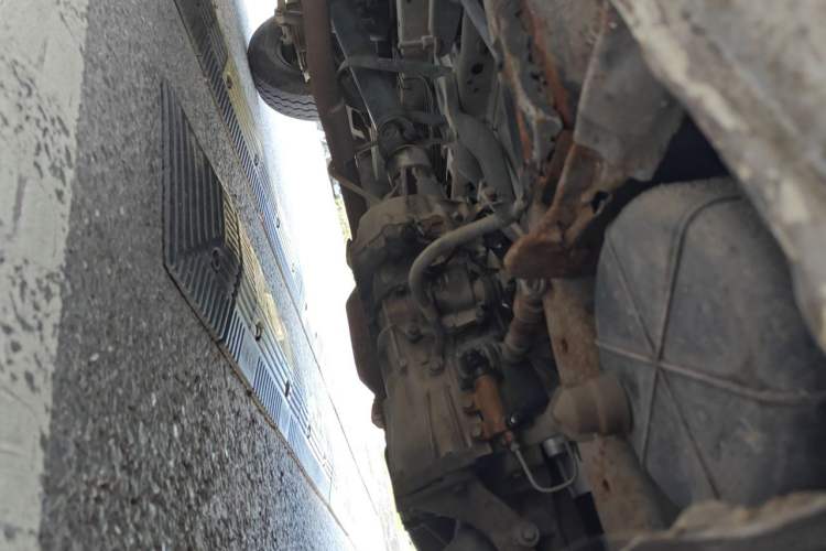 Used Jinbei Hiace 2014 2.0L 5th Generation Kuaiyunwang Business Version 4G21B Chassis Front Right