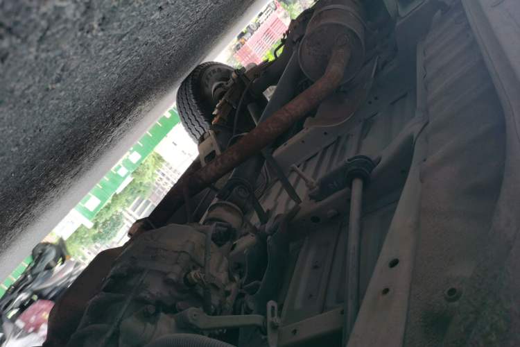 Used Jinbei Hiace 2014 2.0L Fifth-Generation Xiangyun Comfort Type 1 4G20C Chassis Front Right