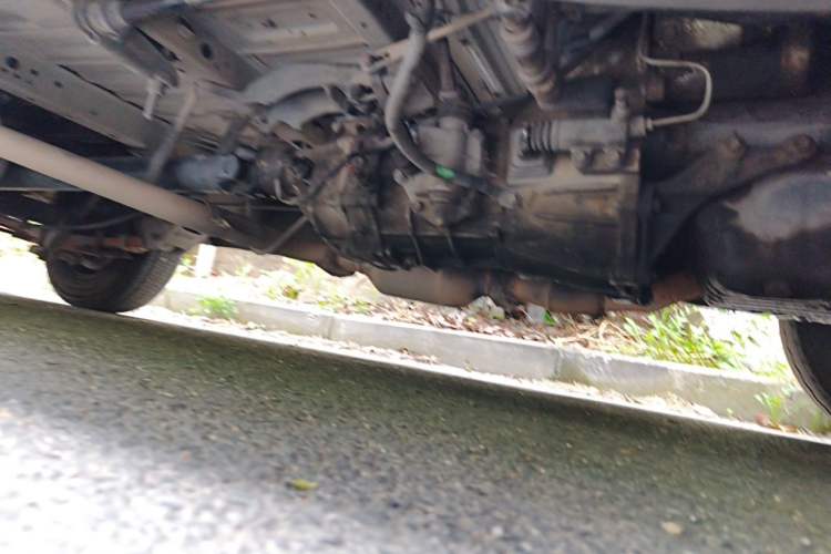 Used Jinbei Hiace 2014 2.0L 5th Generation Kuaiyunwang Business Version 4G19 Chassis Front Right
