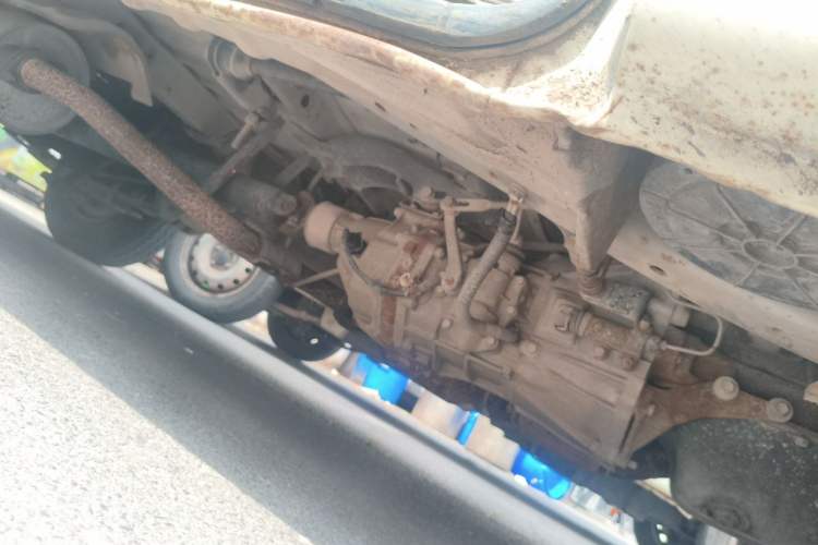 Used Jinbei Hiace 2014 2.0L Fifth-Generation Xiangyun Comfort Type 1 4G20C Chassis Front Right