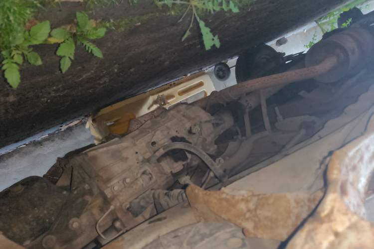 Used Jinbei Hiace 2014 2.0L 5th Generation Kuaiyunwang Business Version 4G20B Chassis Front Right
