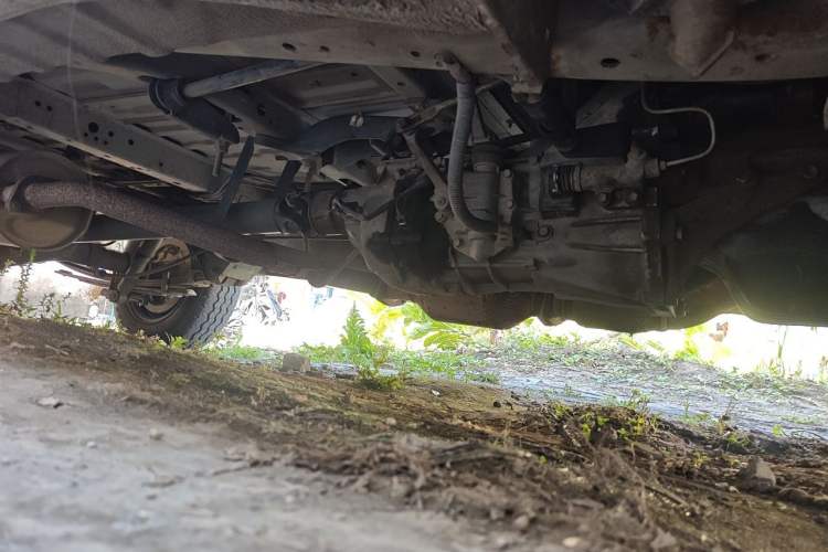 Used Jinbei Hiace 2014 2.0L Fifth-Generation Xiangyun Comfort Type 1 4G20C Chassis Front Right