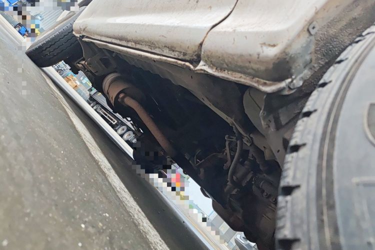 Used Jinbei Hiace 2014 2.0L Fifth-Generation Xiangyun Comfort Type 1 4G21C Chassis Front Right