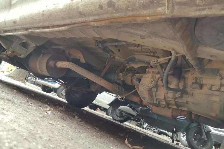 Used Jinbei Hiace 2014 2.0L 5th Generation Kuaiyunwang Business Version 4G20B Chassis Front Right