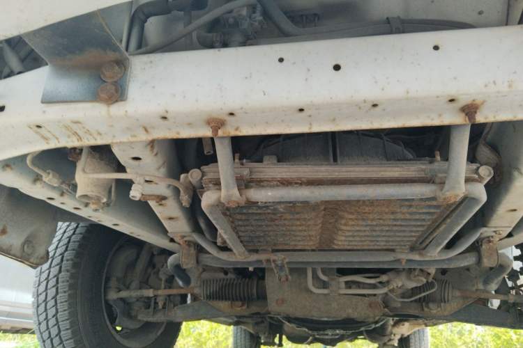 Used Jinbei Hiace 2014 2.0L 5th Generation Kuaiyunwang Business Version 4G19 Chassis Front