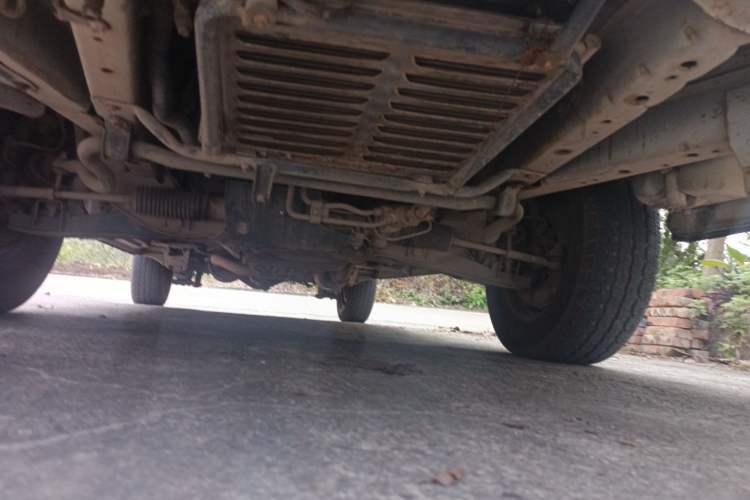 Used Jinbei Hiace 2014 2.0L Fifth-Generation Xiangyun Comfort Type 1 4G20C Chassis Front