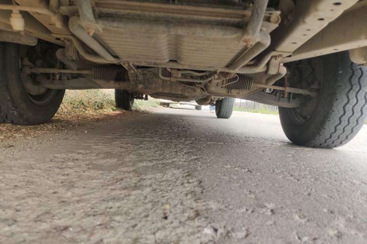 Used Jinbei Hiace 2014 2.0L Fifth-Generation Xiangyun Comfort Type 1 4G20C Chassis Front