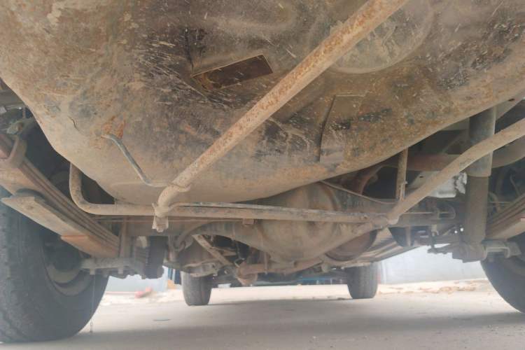 Used Jinbei Hiace 2014 2.0L 5th-Gen Power King Comfort Version V19 Chassis Rear